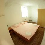 Apartman With A Parking Space - 15883 Primosten