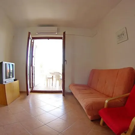 With A Parking Space - 15883 Lejlighed Primošten