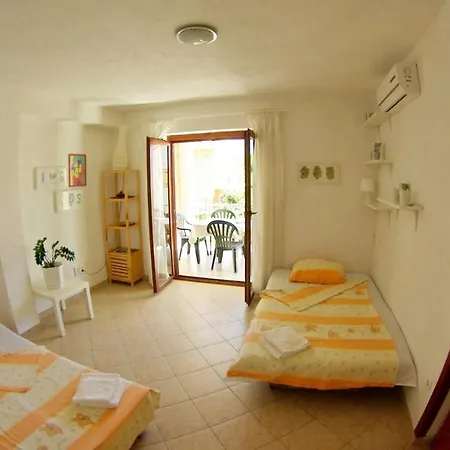 With A Parking Space - 15883 Primošten