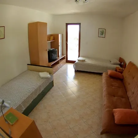 With A Parking Space - 15883