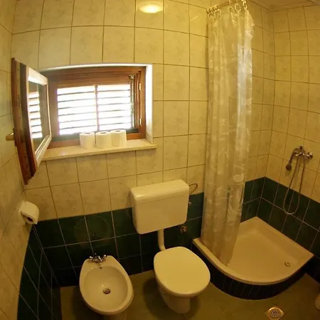 Apartment With A Parking Space - 15883 Primošten
